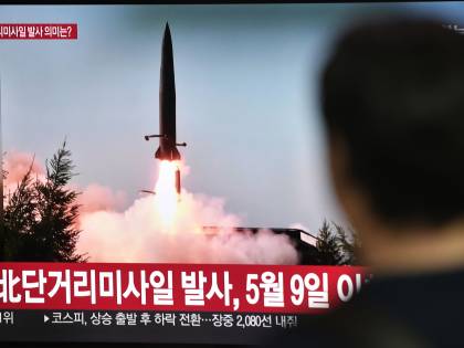 La Corea del Nord ha testato un lanciatore di razzi multipli super-pesanti