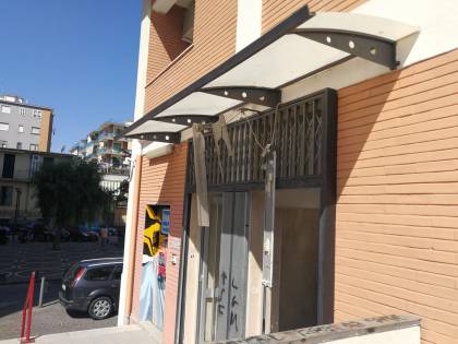 Paura per un’esplosione all’esterno della Circumvesuviana di San Giorgio a Cremano