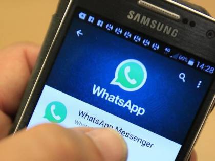 Foto porno su WhatsApp "È una violenza sessuale"