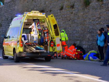 Chiama il 118 per un mal di testa e muore qualche ora dopo