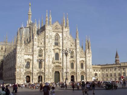 Milano, turiste denunciano per molestie chi le ospita