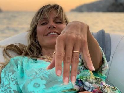 Heidi Klum in topless su Instagram, offese da parte degli utenti