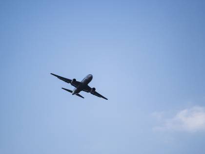 Il pilota sviene, atterraggio d'emergenza per l'aereo
