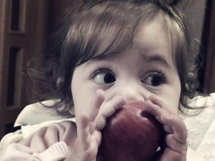Rubati i soldi delle offerte per Jo, la bambina con malattia rara