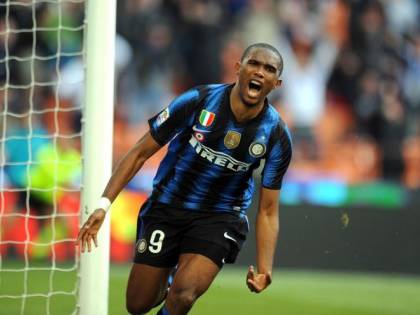 Paura per Eto'o: brutto incidente stradale per l'ex attaccante dell'Inter