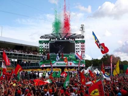 Formula Uno, Monza si tinge di rosso: il tripudio tricolore