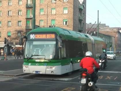Milano, senegalese senza biglietto pesta ghisa e vigilanti: è libero