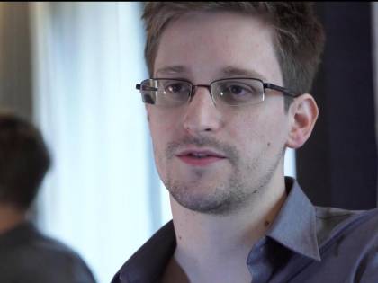 Quell'avvertimento di Snowden: "La nostra libertà è in pericolo"