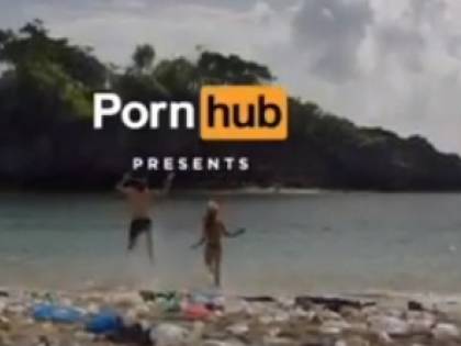 Pornhub è plastic free: il video che salva l'oceano