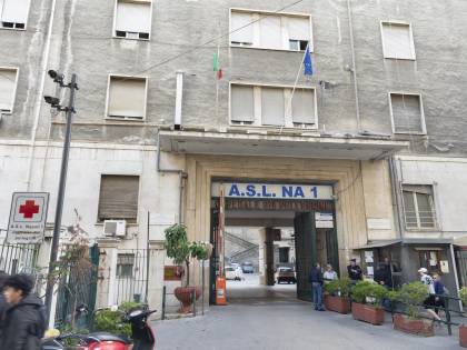 Infermiera aggredita dall'ex marito in un reparto dell'ospedale Pellegrini