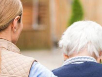 Test gratis e corsi a distanza, così le badanti tornano in casa