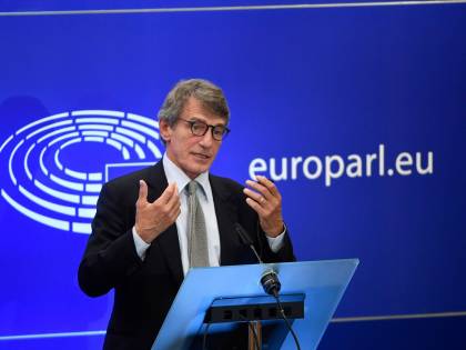 L'Europarlamento sospende la diaria: i deputati protestano