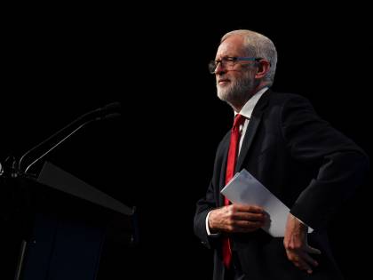Corbyn escluso dal gruppo parlamentare del Labour