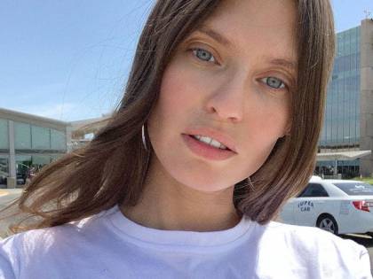 Bianca Balti scatenata sui social: la sexy modella ha il Milan nel cuore