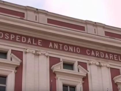 Napoli, detenuto ricoverato in ospedale tenta l'evasione: fermato