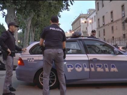 Accoltella la moglie dopo una violenta lite