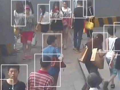 Cina, metro gratis in cambio della scansione del volto