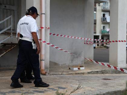 Taranto, condannato a vent'anni l'uomo che lanciò la figlia dal balcone