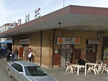 Marocchini vogliono bere gratis: barista preso a sprangate