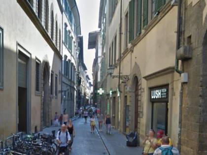 Firenze, turiste prese a pugni e derubate: arrestato marocchino