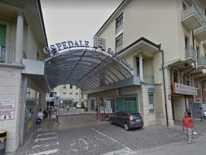 Verona, lite per un pc: nigeriano con ascia aggredisce marocchino