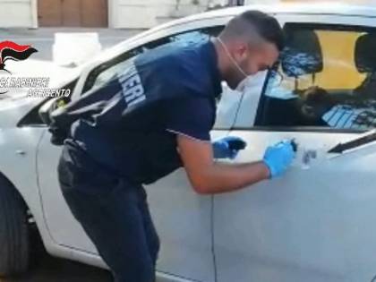Picchiarono e derubarono un'anziana in casa: in carcere un rumeno