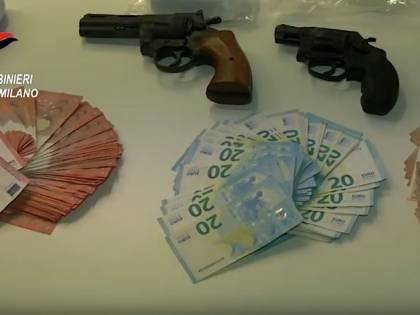 Bollate, arrestata 60enne. In casa aveva un chilo e mezzo di droga