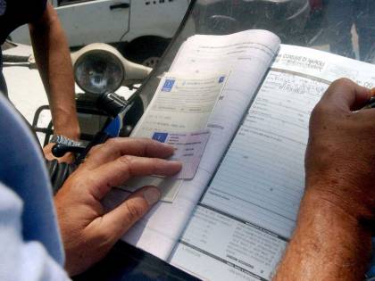 Adesso attenzione alla patente. Cambiano (ancora) le scadenze