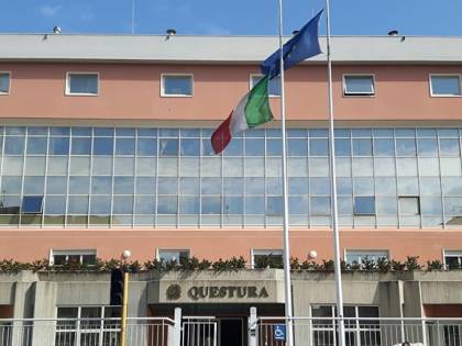 Violenza anche contro le forze dell'ordine: la polizia rimpatria tunisino