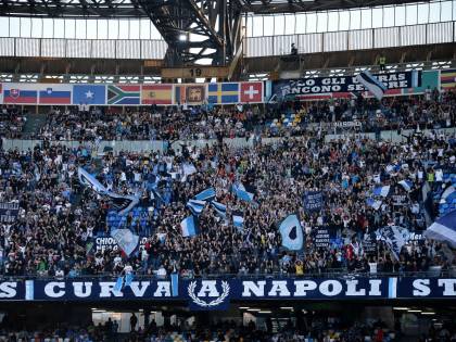 Raffiche di Daspo e sanzioni allo stadio San Paolo