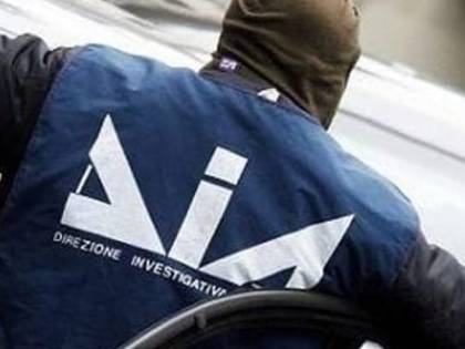 Il commercialista che intascava i soldi dei boss: sequestrata palazzina alla moglie