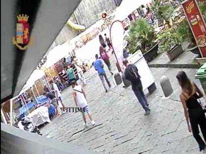 Napoli, catturata banda di rapinatori: derubavano turisti nel centro storico