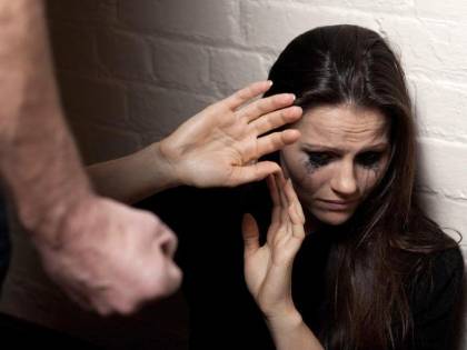 Salerno, abusa sessualmente di una giovane disabile: a processo 39enne