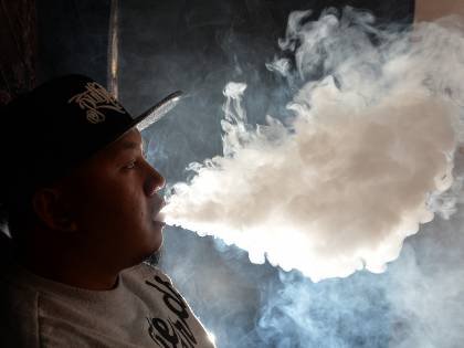 "Le e-cig? Aiutano a smettere". Così i medici si appellano all'Ue