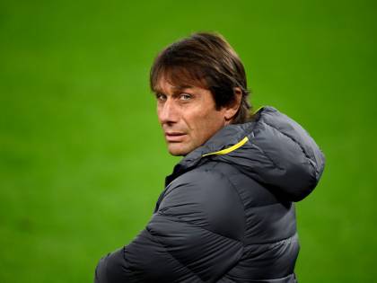 Inter, Conte nervoso: i mancati arrivi di Vidal e Dzeko lo hanno indispettito