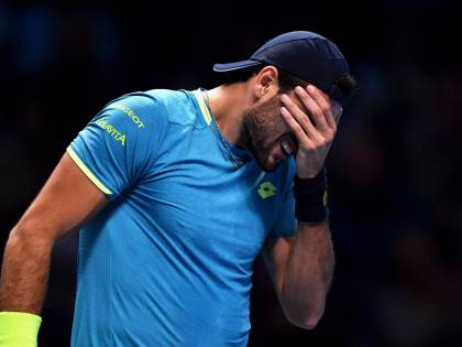 Tennis, Atp Finals: Djokovic dà una lezione a Berrettini
