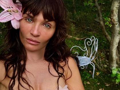 Helena Christensen, corpo meraviglioso in bikini