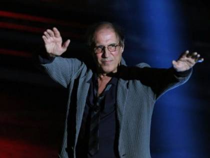 Adriano Celentano, il molleggiato non demorde