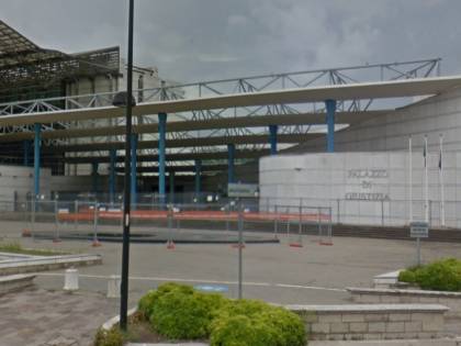 Pescara, marocchino aggredisce senza tetto e la stupra: condannato