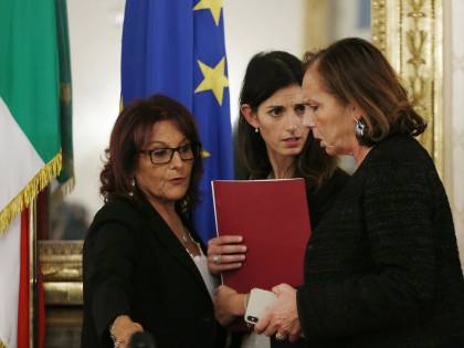 "Più agenti contro spaccio". Ma la Lega attacca: "Lamorgese prende i meriti di Salvini"