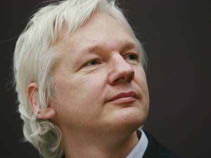 Assange, la Svezia archivia le indagini per stupro
