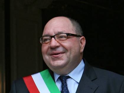 Sindaco di Biella si scusa con Segre e Greggio: "Sono stato un cretino"