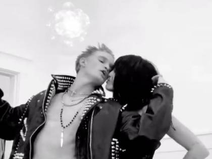 Il tenero messaggio di Cody Simpson per Miley Cyrus: "Sei mesi con te valgono una vita con chiunque altro"