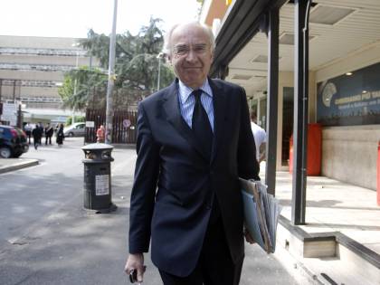 L'ex presidente dello Ior: "Ecco tutti i pericoli dell'ambientalismo"