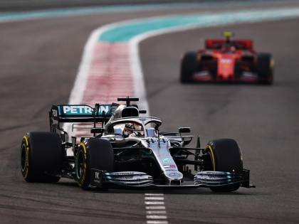 Formula Uno, Hamilton vince anche ad Abu Dhabi