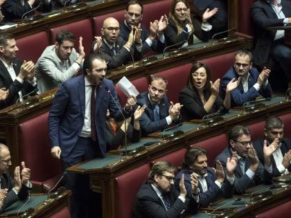 "Fratelli d'Italia non tiri la corda". L'avvertimento della Lega