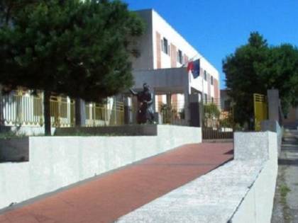Benevento, maestra aggredita con calci e pugni dalla madre di un’alunna
