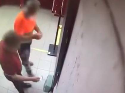 Licenziati nove furbetti del cartellino che lavoravano nel mercato ittico di Pozzuoli