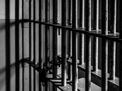 Livorno, agente penitenziario preso a pugni nei fianchi per aver sedato una rissa