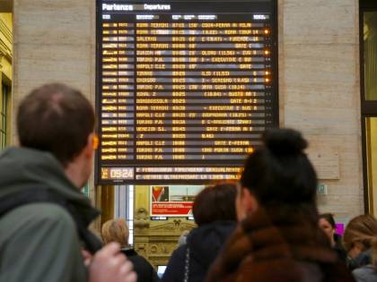 Treni bloccati e in ritardo dopo il sisma: divisa in due l'Italia dell'alta velocità